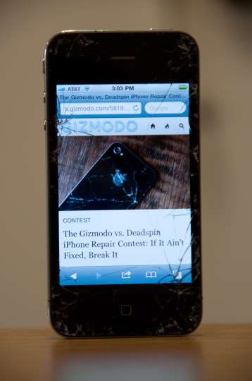 Illustration for article titled The Gizmodo vs. Deadspin iPhone Repair Contest: And The Winner Is...